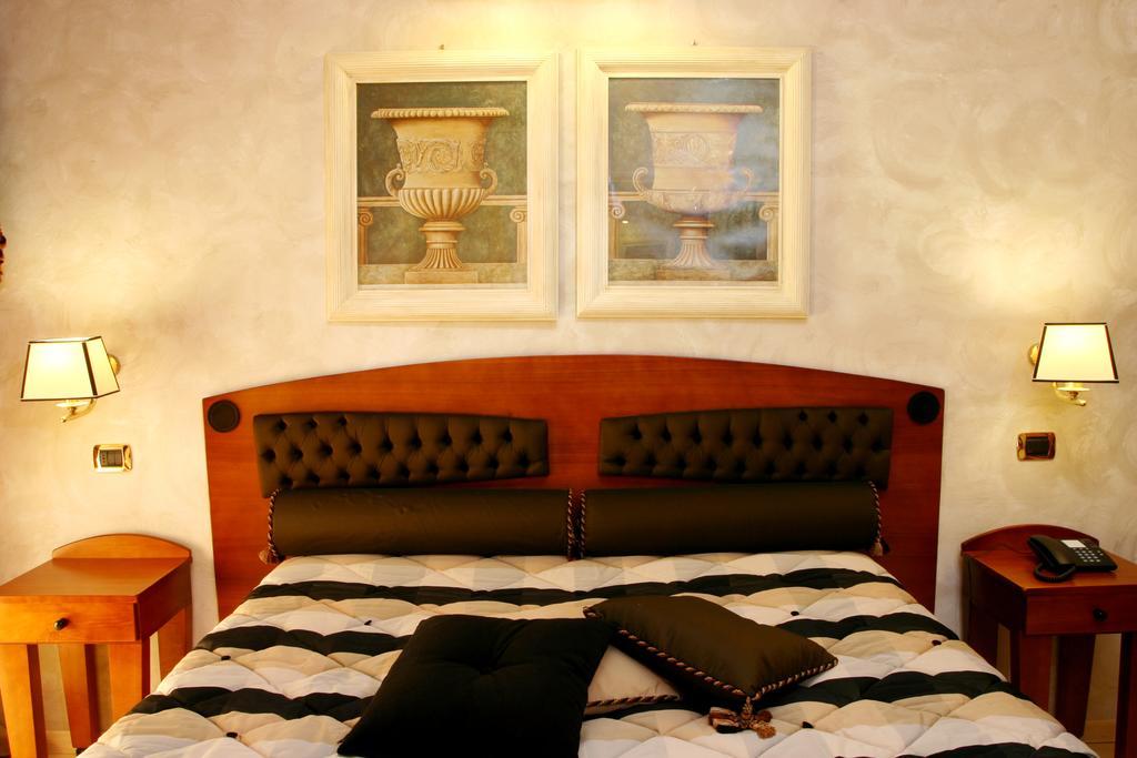 哥伦比亚健康温泉酒店 蒙特卡蒂尼泰尔梅 客房 照片